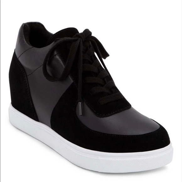Blondo Shoes - 🆕 Blondo - platform sneakers